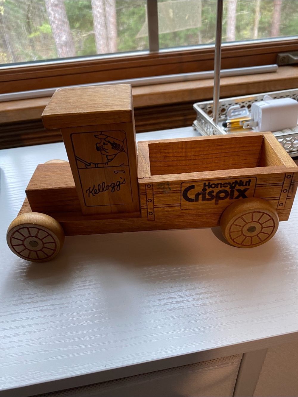 Wooden Advertisement Truck
Crispix Honeynut
Kellogg